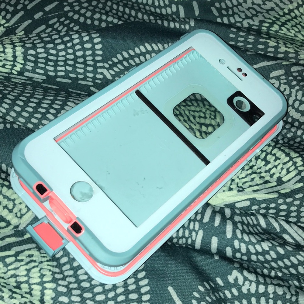 Blue life proof case for 7